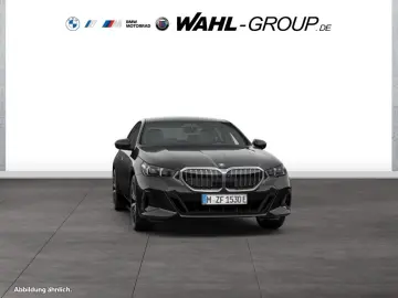 BMW 550e xDrive M SPORT LC PROF ICONIC GLOW B&W   KO