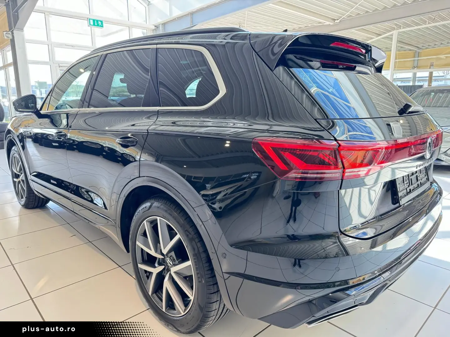 VW Touareg 3.0TDI 4M R-Line Panor AHK ACC HUD StHei