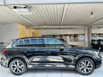 VW Touareg 3.0TDI 4M R-Line Panor AHK ACC HUD StHei