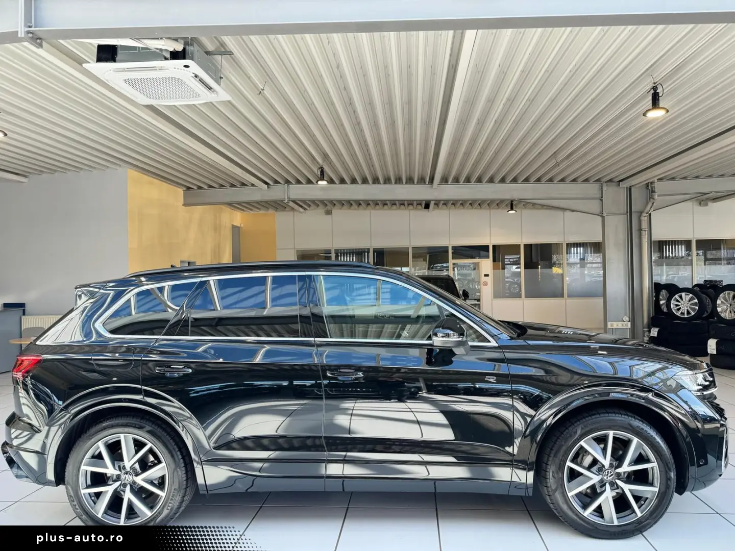 VW Touareg 3.0TDI 4M R-Line Panor AHK ACC HUD StHei