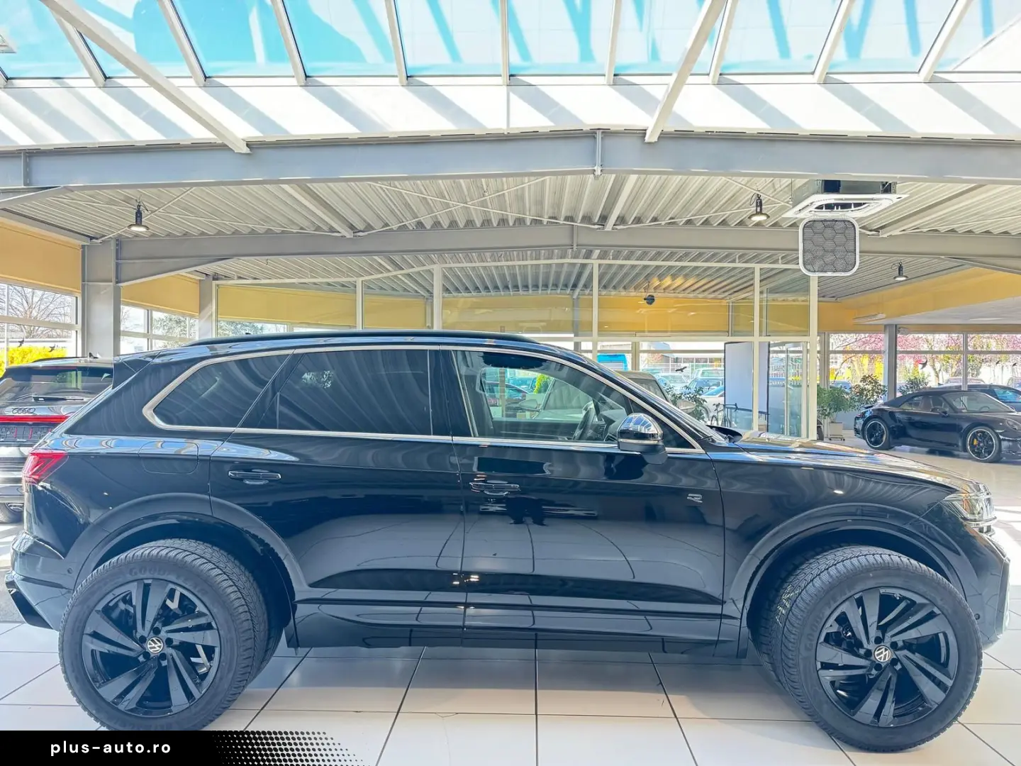 VW Touareg 3.0TDI 4M R-Line Panor AHK ACC HUD StHei