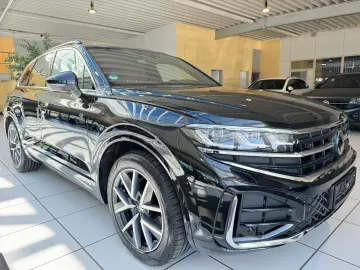 VW Touareg 3.0TDI 4M R-Line Panor AHK ACC HUD StHei
