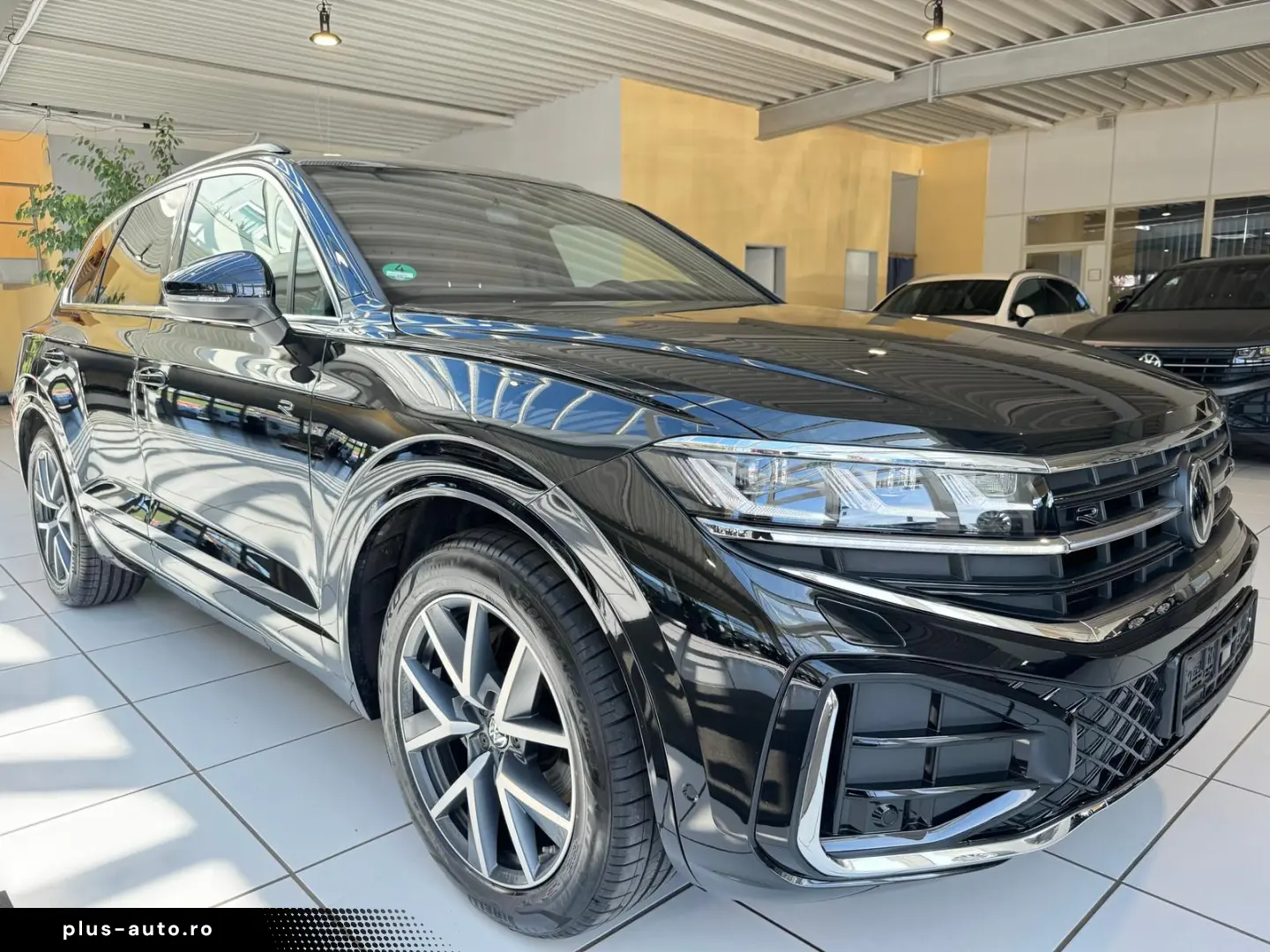 VW Touareg 3.0TDI 4M R-Line Panor AHK ACC HUD StHei