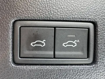 VW Touareg 3.0TDI 4M R-Line Panor AHK ACC HUD StHei