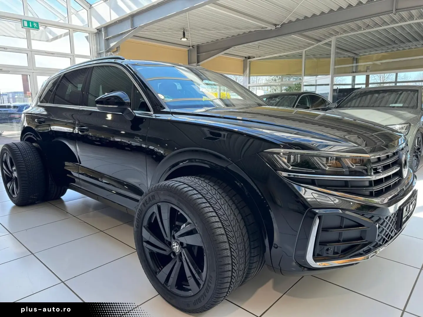VW Touareg 3.0TDI 4M R-Line Panor AHK ACC HUD StHei