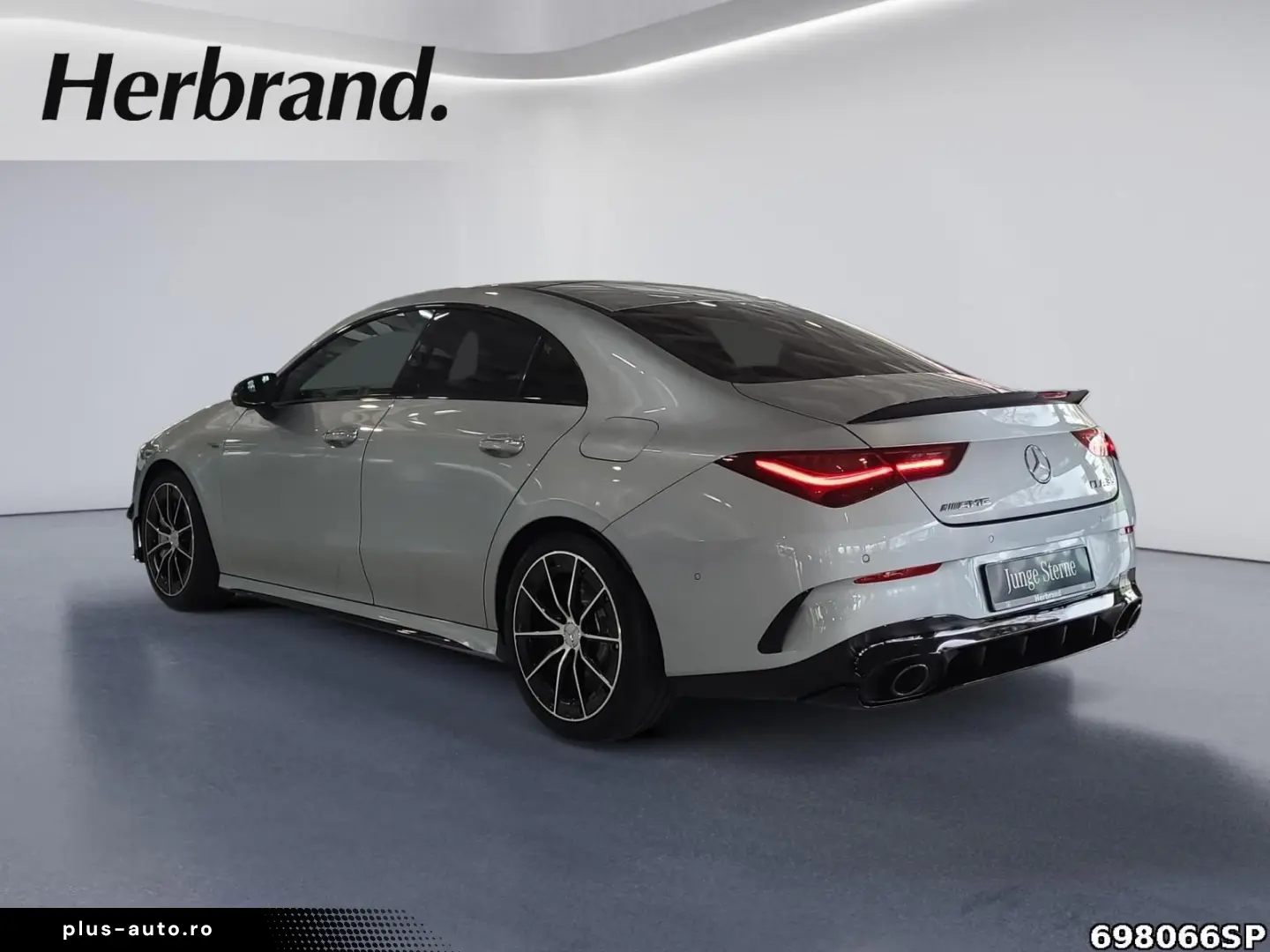 MERCEDES-BENZ CLA 35 AMG 4M Coupé Pano Burmester Aero Kamera