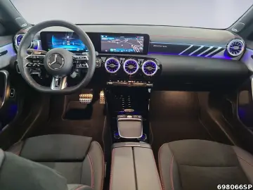 MERCEDES-BENZ CLA 35 AMG 4M Coupé Pano Burmester Aero Kamera