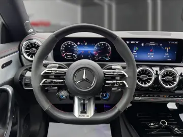 MERCEDES-BENZ CLA 35 AMG 4M AERO PANO DISTR. BURMESTE® NIGHT