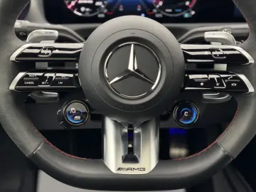 MERCEDES-BENZ CLA 35 AMG 4M AERO PANO DISTR. BURMESTE® NIGHT
