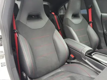MERCEDES-BENZ CLA 35 AMG 4M AERO PANO DISTR. BURMESTE® NIGHT