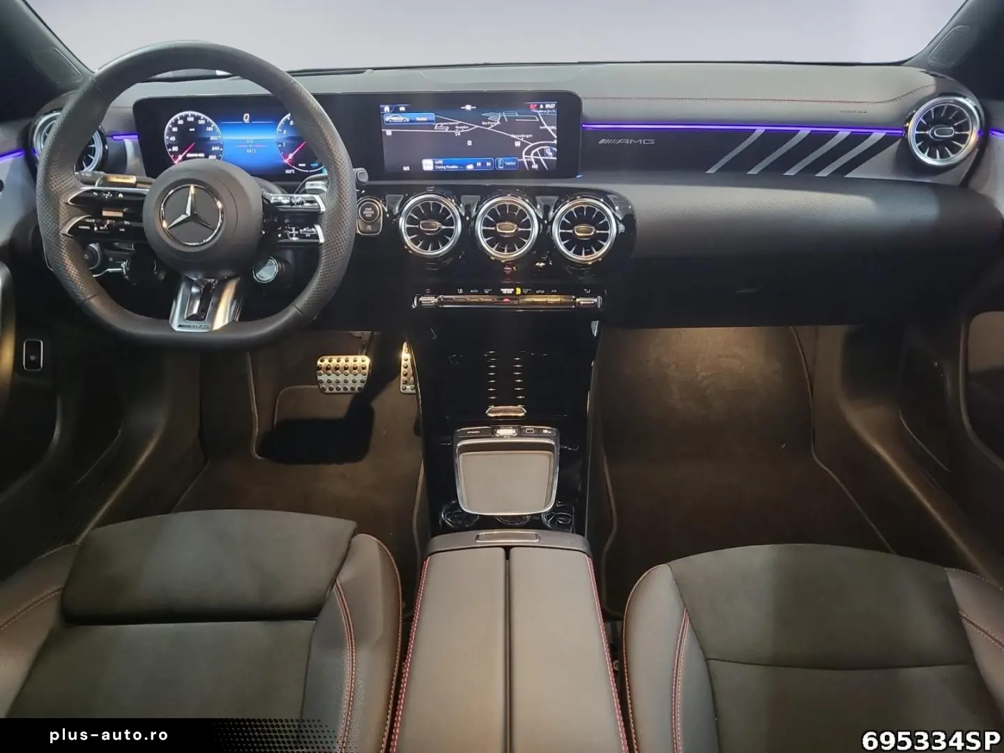 MERCEDES-BENZ CLA 35 AMG 4M  Aero Pano MULTIBEAM