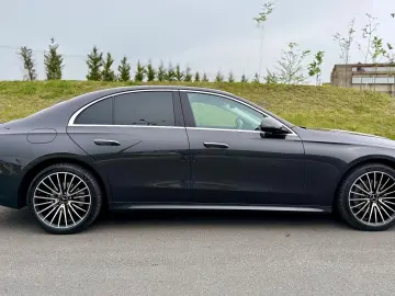 Mercedes-Benz E 200 4matic