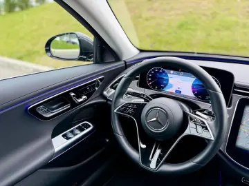 Mercedes-Benz E 200 4matic