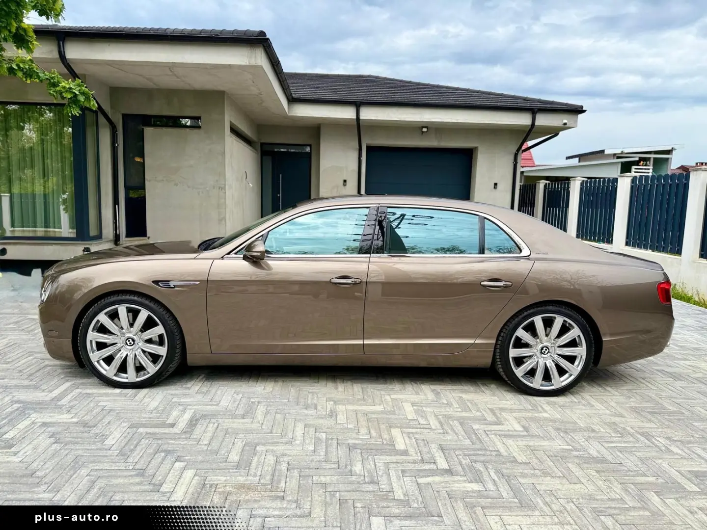 Bentley Flying- Spur 6.0 W12