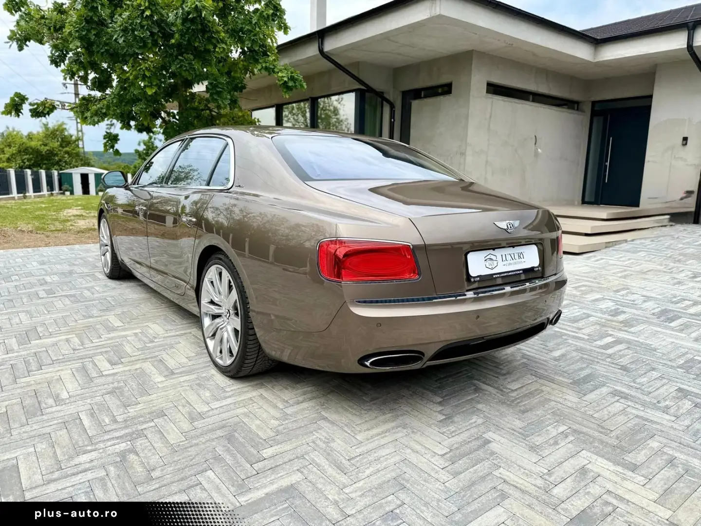 Bentley Flying- Spur 6.0 W12