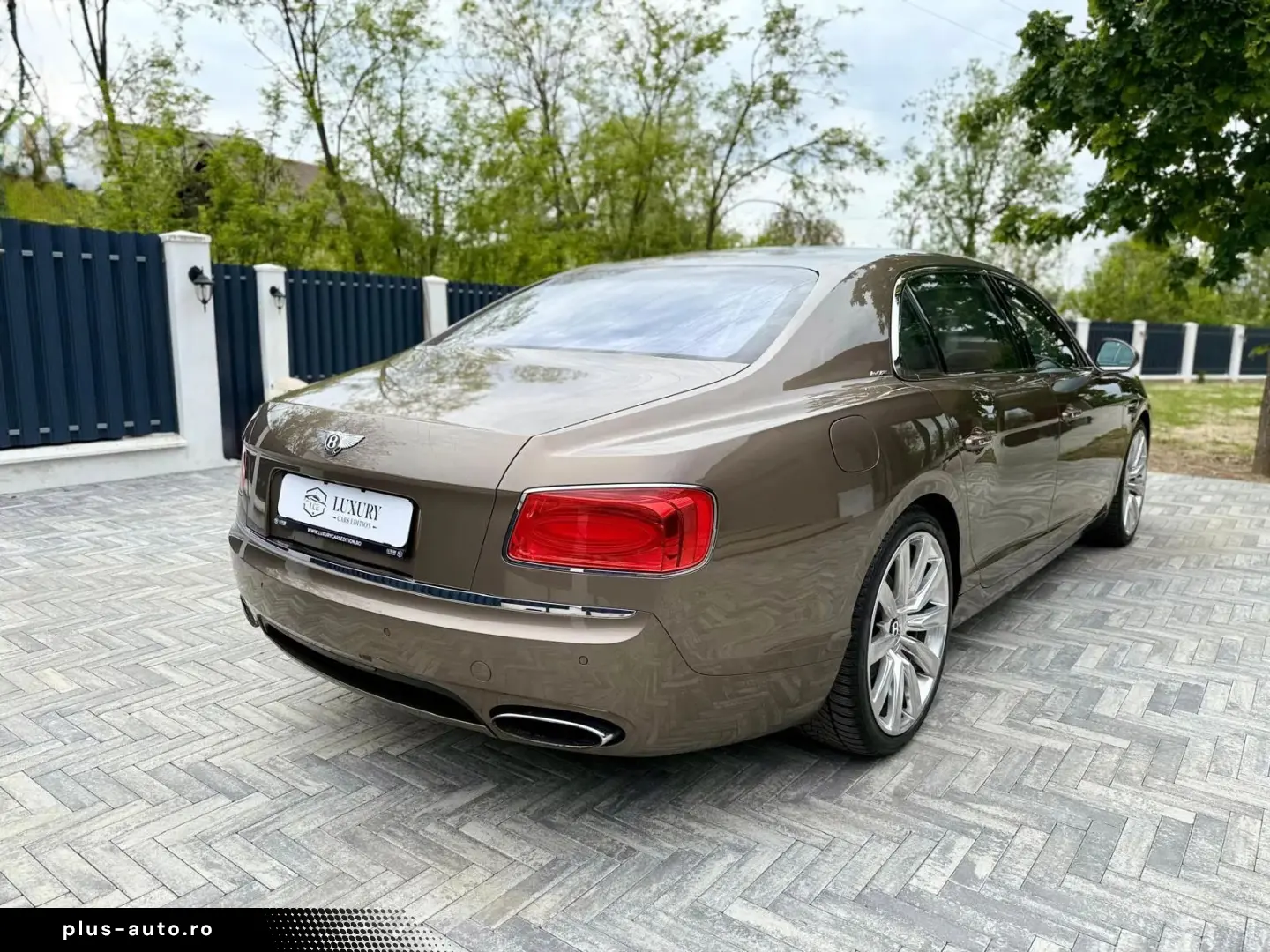 Bentley Flying- Spur 6.0 W12