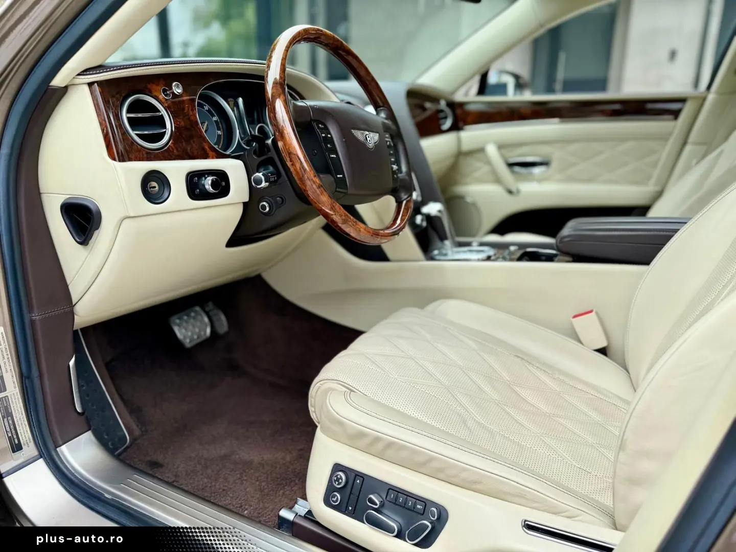 Bentley Flying- Spur 6.0 W12