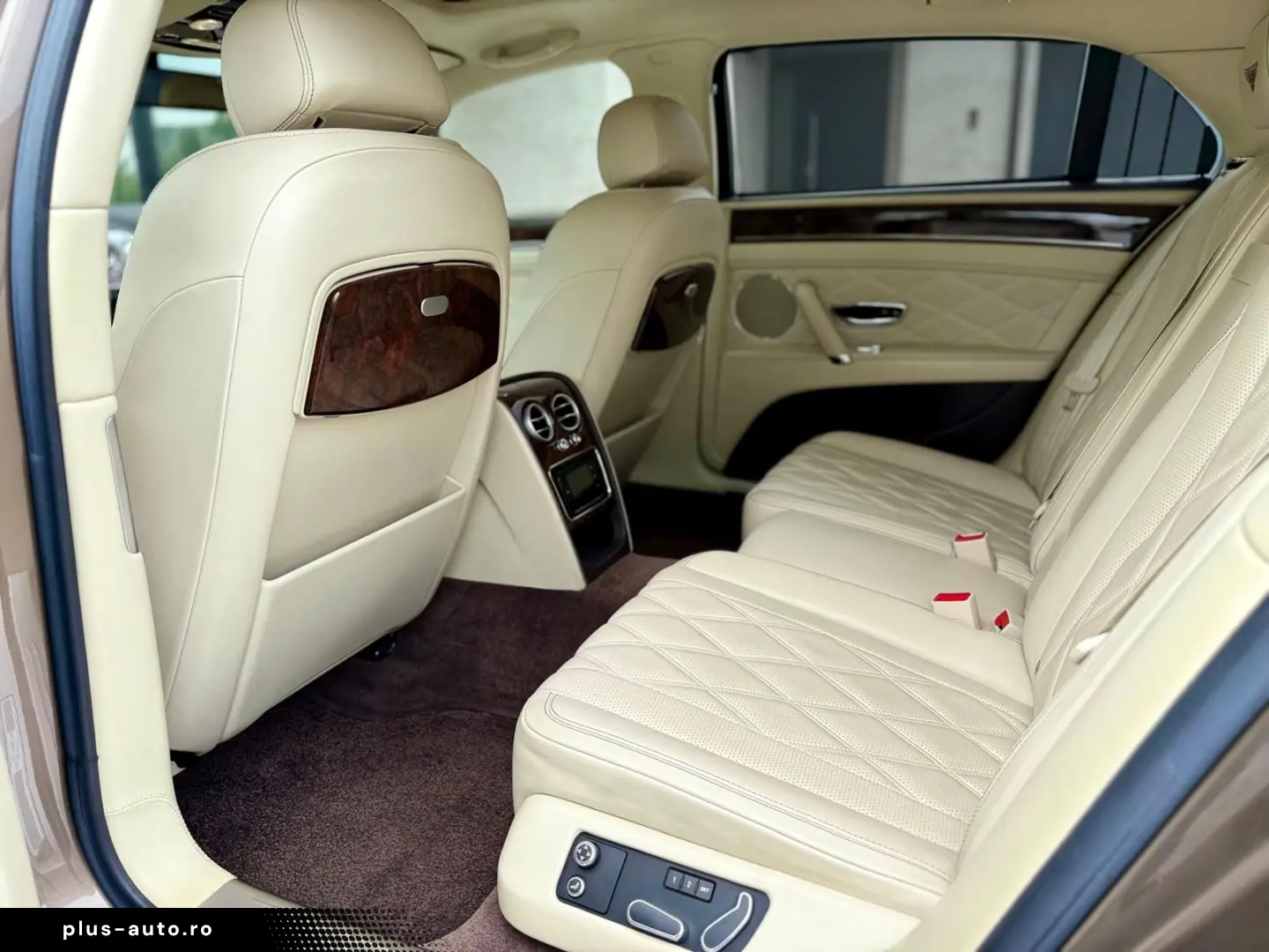 Bentley Flying- Spur 6.0 W12