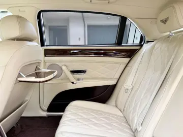 Bentley Flying- Spur 6.0 W12