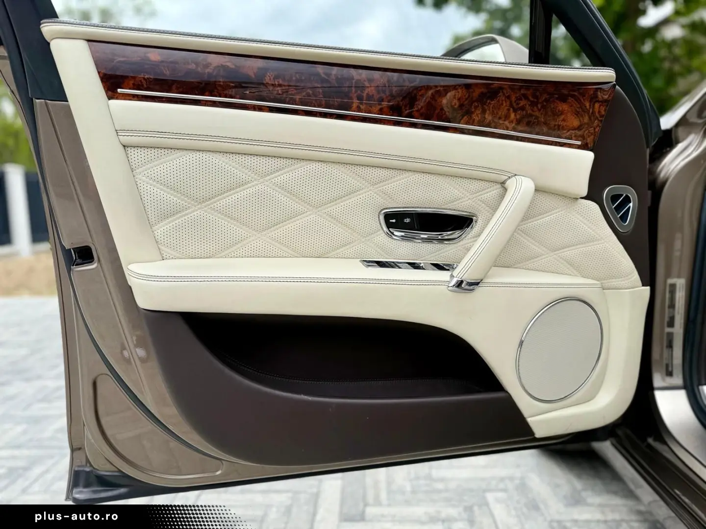 Bentley Flying- Spur 6.0 W12
