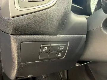 Mazda 3 G120 6MT Attraction