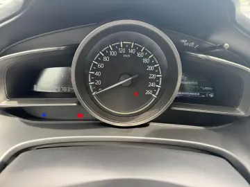 Mazda 3 G120 6MT Attraction