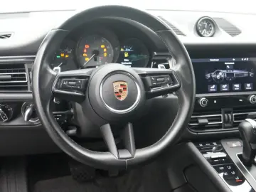 PORSCHE Macan S NAVI KAM SHZ SPORTABGASANLAGE