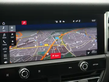 PORSCHE Macan S NAVI KAM SHZ SPORTABGASANLAGE