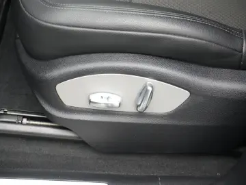 PORSCHE Macan S NAVI KAM SHZ SPORTABGASANLAGE