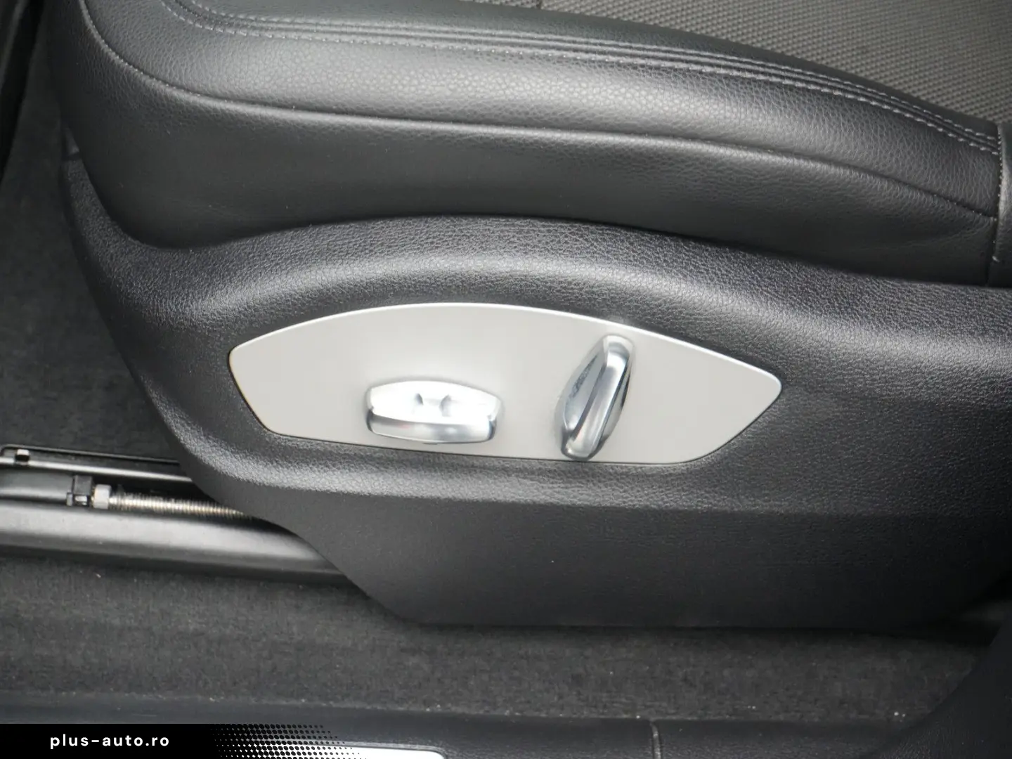 PORSCHE Macan S NAVI KAM SHZ SPORTABGASANLAGE