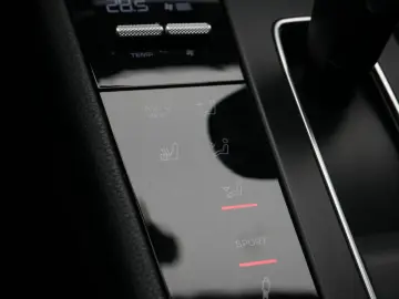 PORSCHE Macan S NAVI KAM SHZ SPORTABGASANLAGE