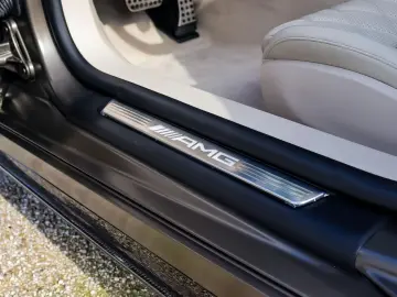 MERCEDES-BENZ SL 63 AMG SL 4MATIC  Premium Plus
