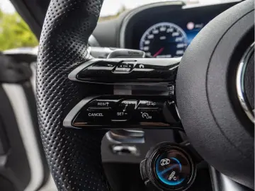 MERCEDES-BENZ SL 63 AMG 4M  Premium  Dyn  Magno