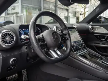 MERCEDES-BENZ SL 63 AMG 4M  Premium  Dyn  Magno