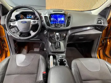 Ford Kuga 4×4 Aut. Titanium