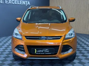 Ford Kuga 4×4 Aut. Titanium
