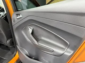 Ford Kuga 4×4 Aut. Titanium