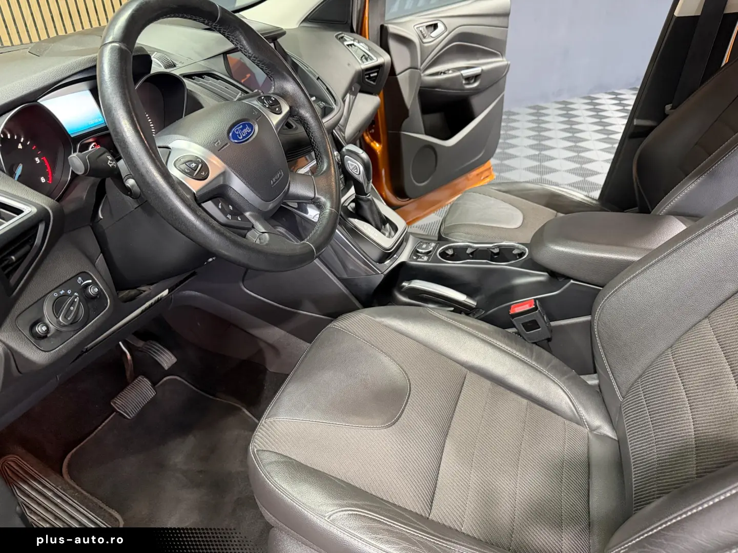 Ford Kuga 4×4 Aut. Titanium