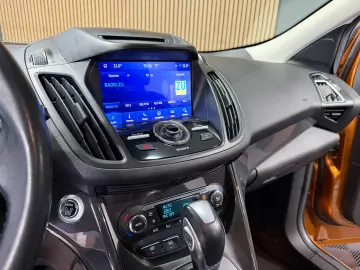 Ford Kuga 4×4 Aut. Titanium