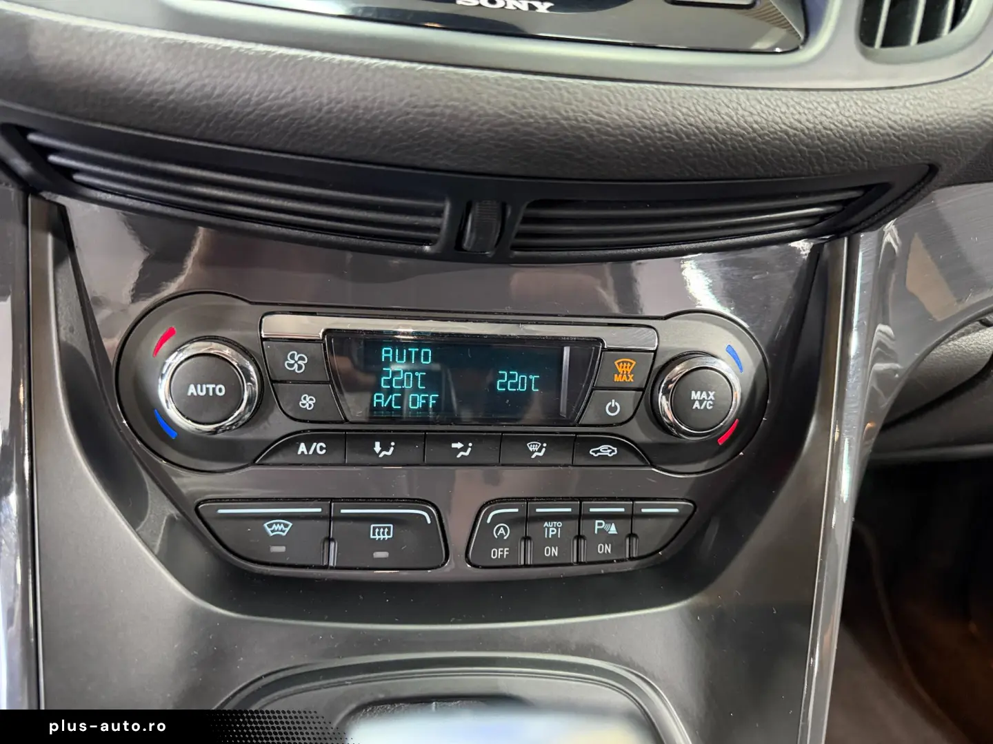 Ford Kuga 4×4 Aut. Titanium