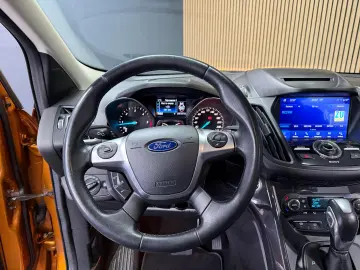 Ford Kuga 4×4 Aut. Titanium