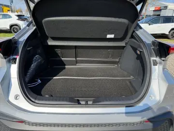 TOYOTA C-HR 2.0 Plug-in-Hybrid Team