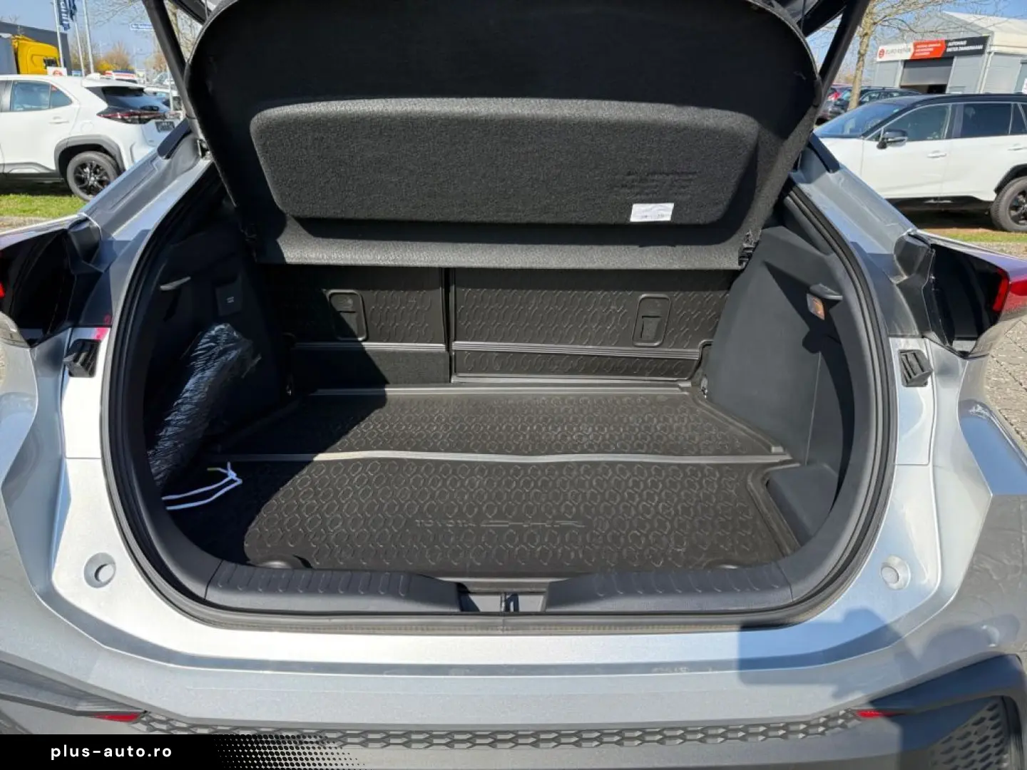 TOYOTA C-HR 2.0 Plug-in-Hybrid Team