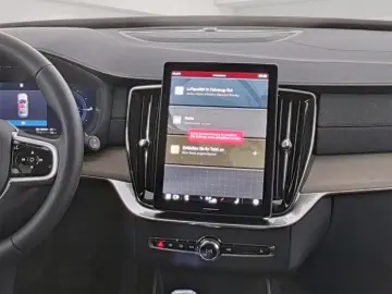 VOLVO XC90 T8 Plus Dark Plug-In Hybrid AWD 7-Sitzer El