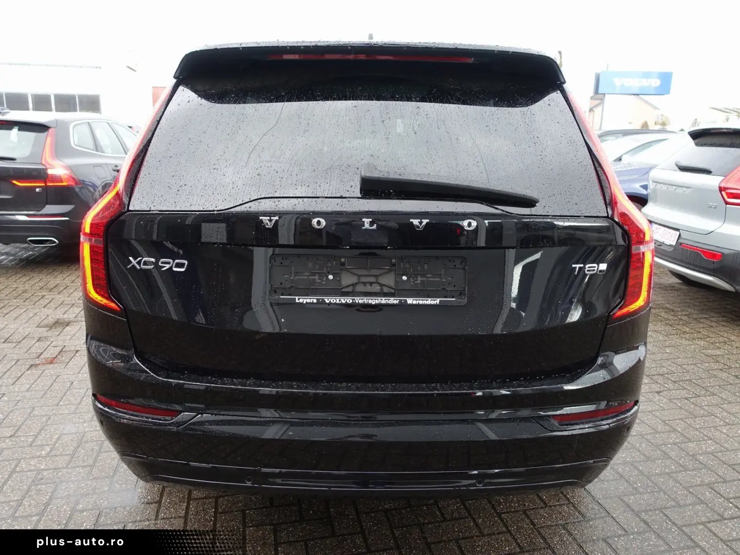 VOLVO XC90 Plus Dark T8 AWD FourC Pano AHK B&W 360