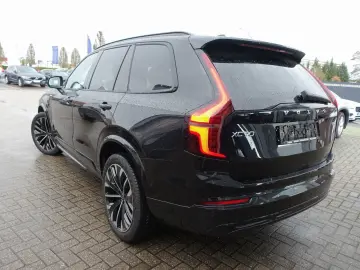 VOLVO XC90 Plus Dark T8 AWD FourC Pano AHK B&W 360