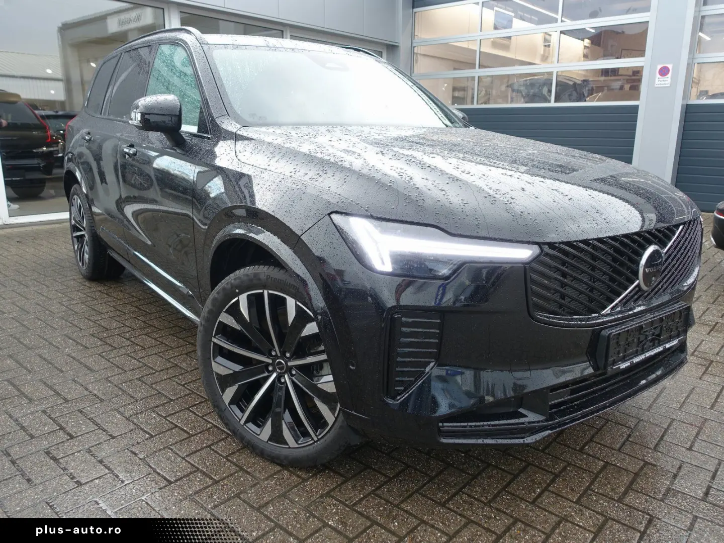 VOLVO XC90 Plus Dark T8 AWD FourC Pano AHK B&W 360