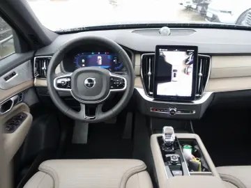 VOLVO XC90 Plus Dark T8 AWD FourC Pano AHK B&W 360