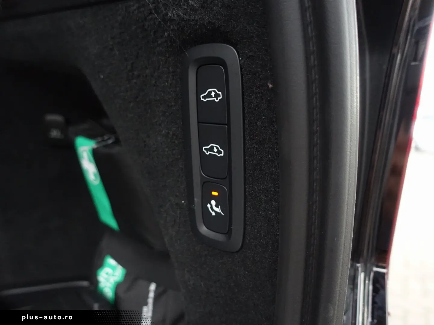 VOLVO XC90 Plus Dark T8 AWD FourC Pano AHK B&W 360