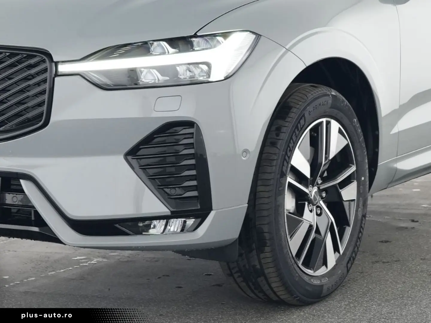 VOLVO XC60 FACELIFT Plus Dark AWD HUD Digitales Cockpi